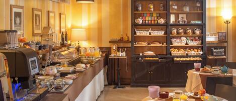 Petit déjeuner buffet