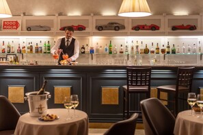 Bar (in der Unterkunft)
