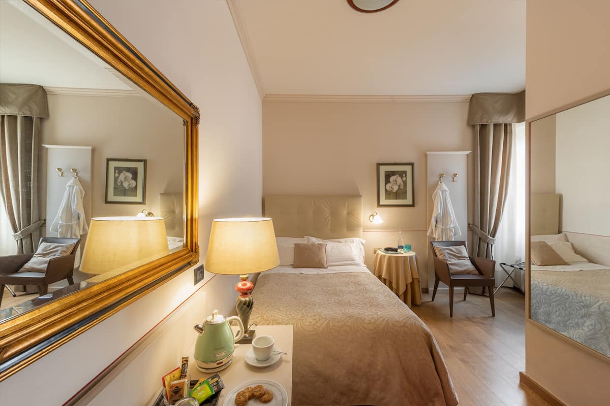 1 habitación, ropa de cama hipoalergénica y minibar