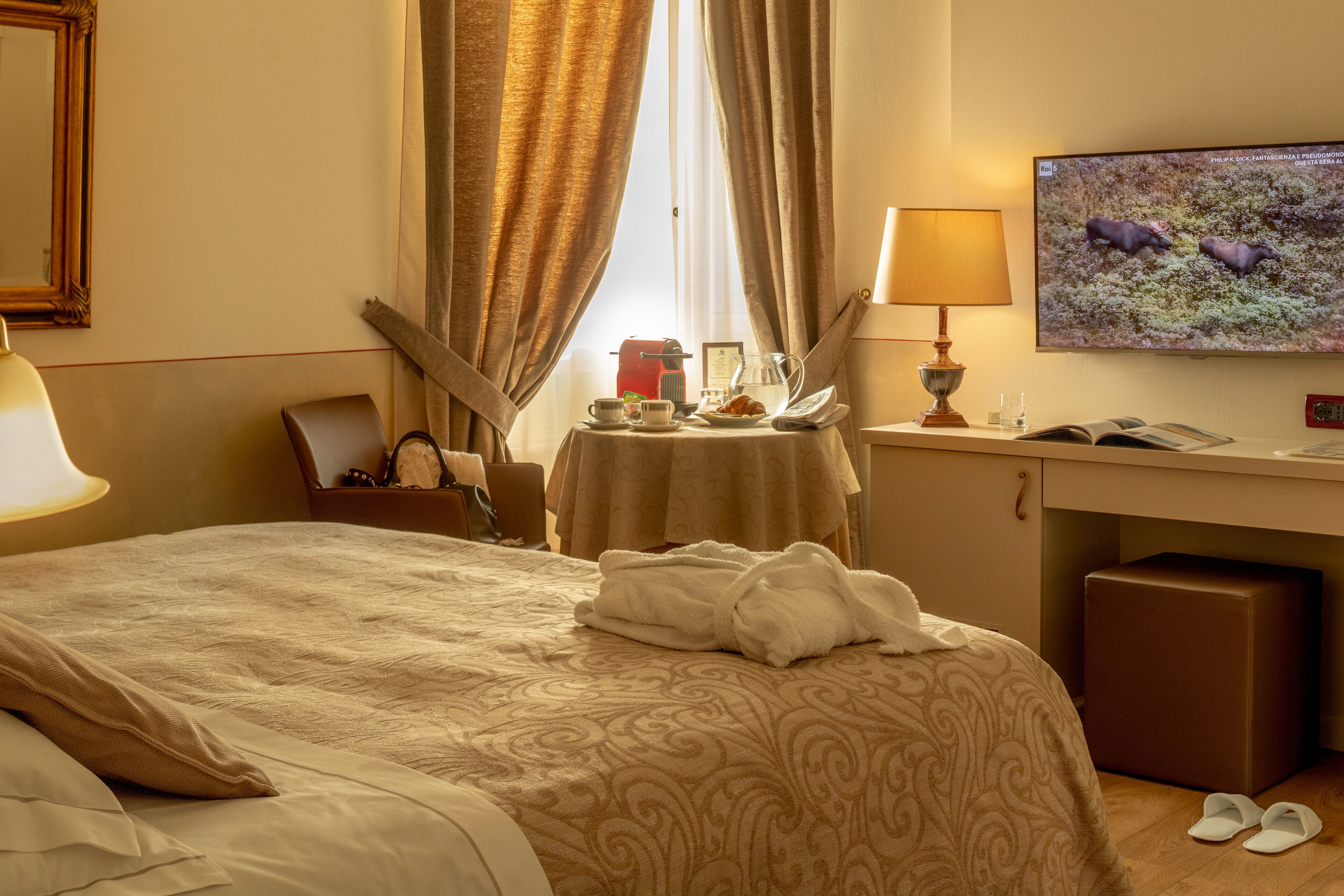superior double or twin room | 1 bedroom, hypo-allergenic bedding, minibar, in-room safe