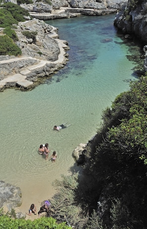 Beach nearby, scuba diving