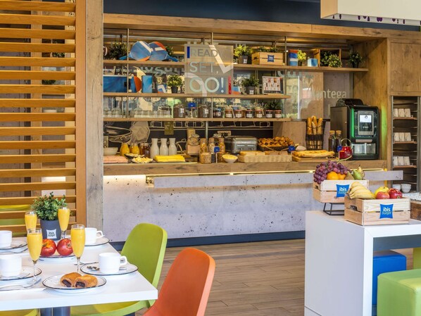 Daily buffet breakfast (EUR 7.50 per person)