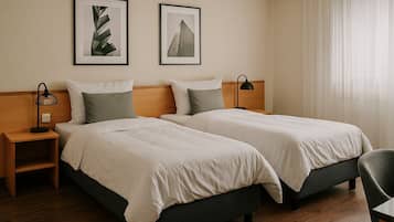 Superior Double or Twin Room | In-room safe, desk, soundproofing, iron/ironing board