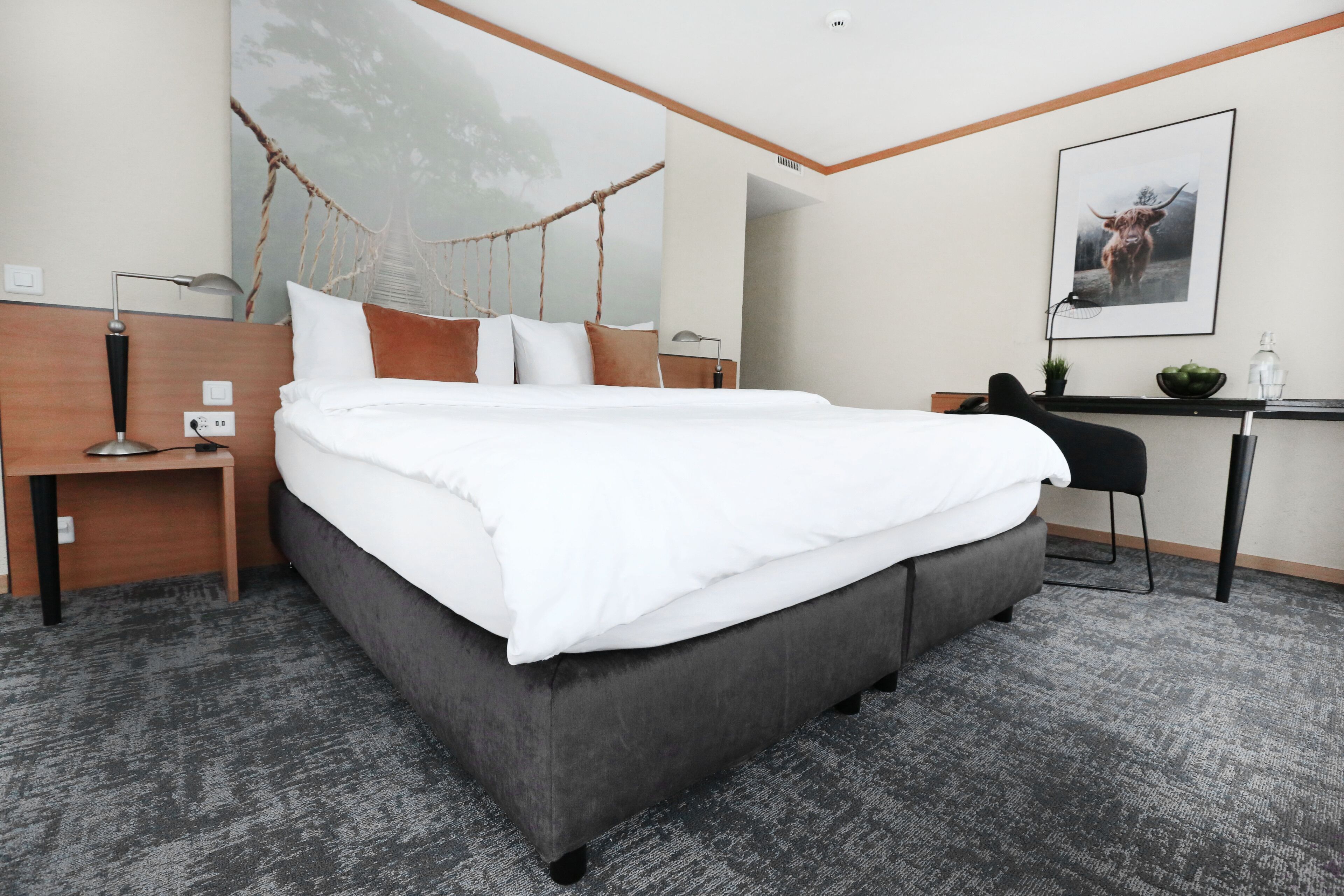 economy double room city view | 1 bedroom, in-room safe, desk, soundproofing