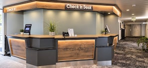 Mostrador para check-in y check-out