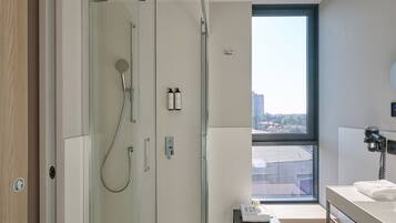 Suíte executiva | Banheiro | Chuveiro/banheira combinados, produtos de toalete grátis