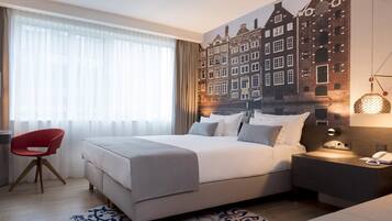 Deluxe Room | Premium bedding, in-room safe, desk, blackout drapes