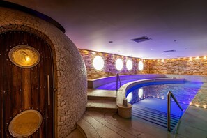 Sauna, hot tub, steam room, Turkish bath, body treatments, aromatherapy