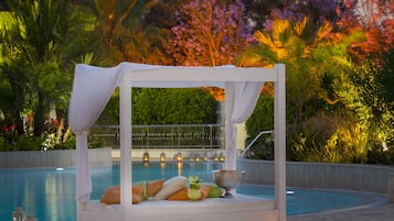Indoor pool, outdoor pool, pool loungers