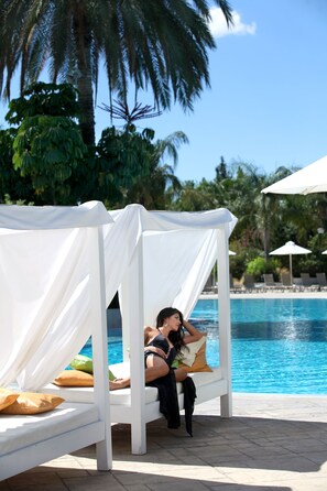 Indoor pool, outdoor pool, sun loungers