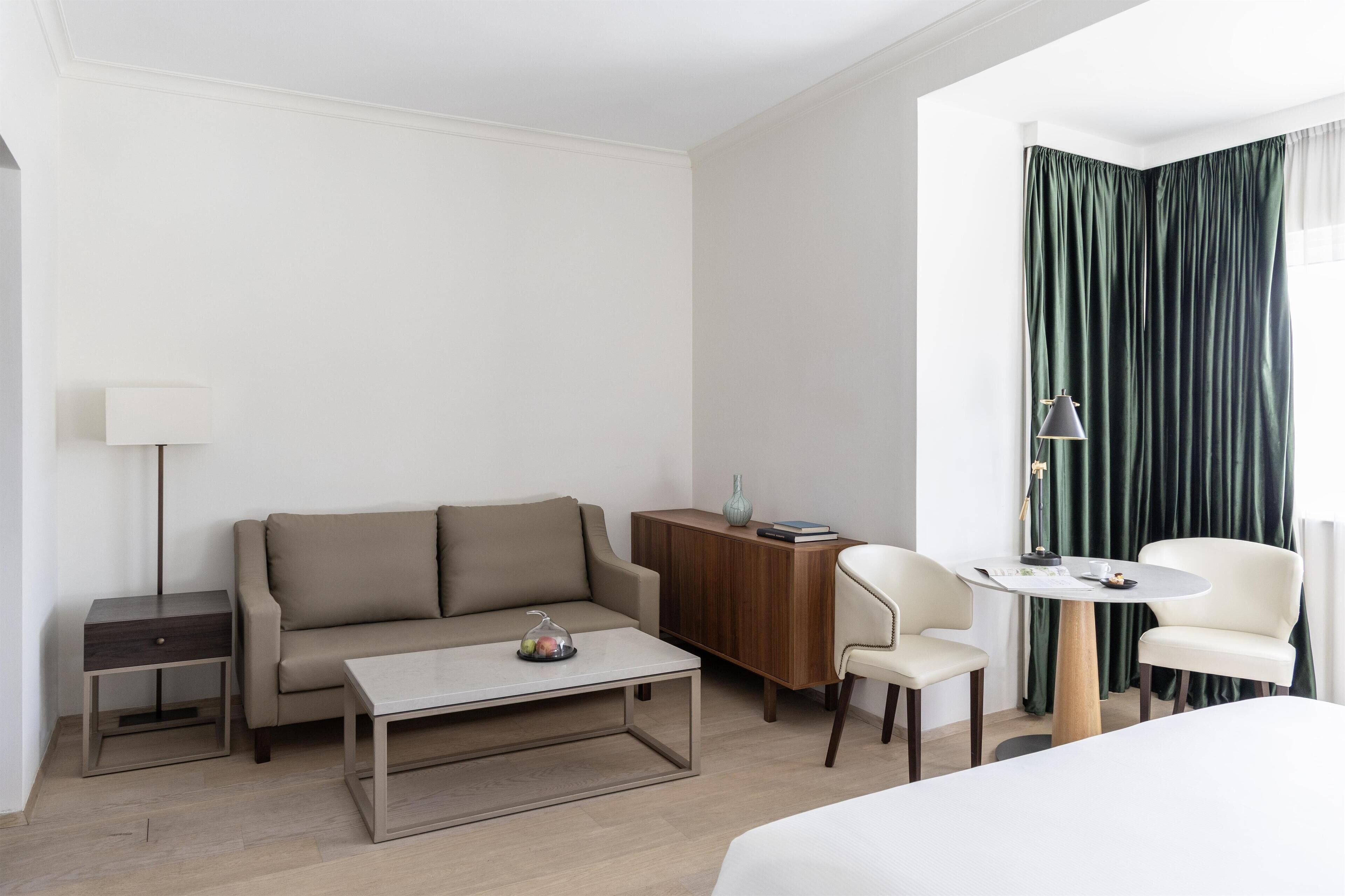 Executive-rum - 1 kingsize-säng | Vardagsrum | En mp3-dockningsstation