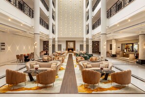 Lobby - Hilton Nicosia (Egkomi)