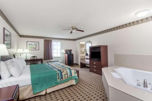 Desk, iron/ironing board, free WiFi, bed sheets