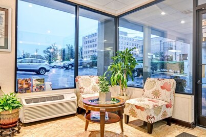 Days Inn by Wyndham Raleigh Downtown
