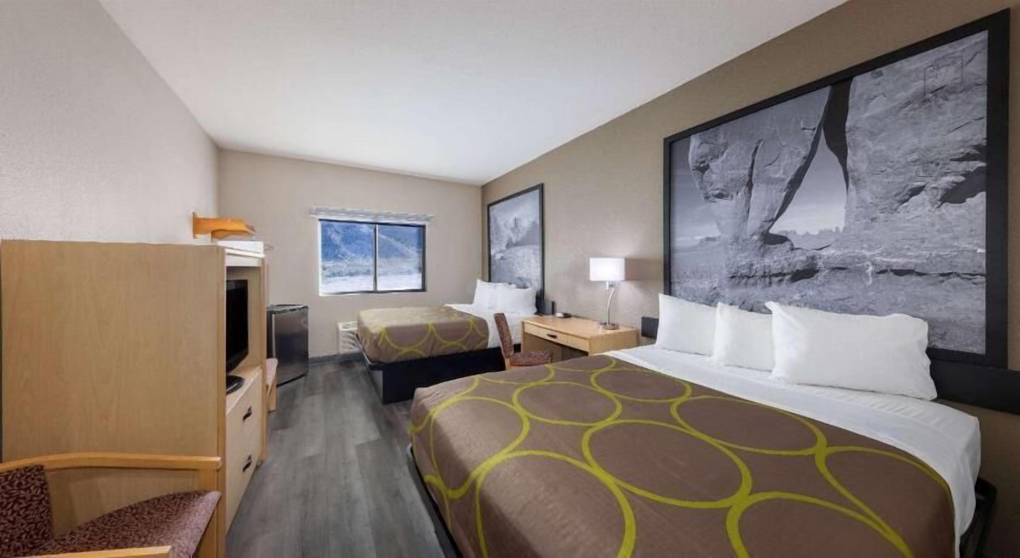 Desk, blackout curtains, free WiFi, alarm clocks