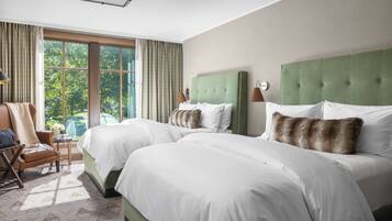 Luxe beddengoed, donzen dekbedden, een kluis op de kamer