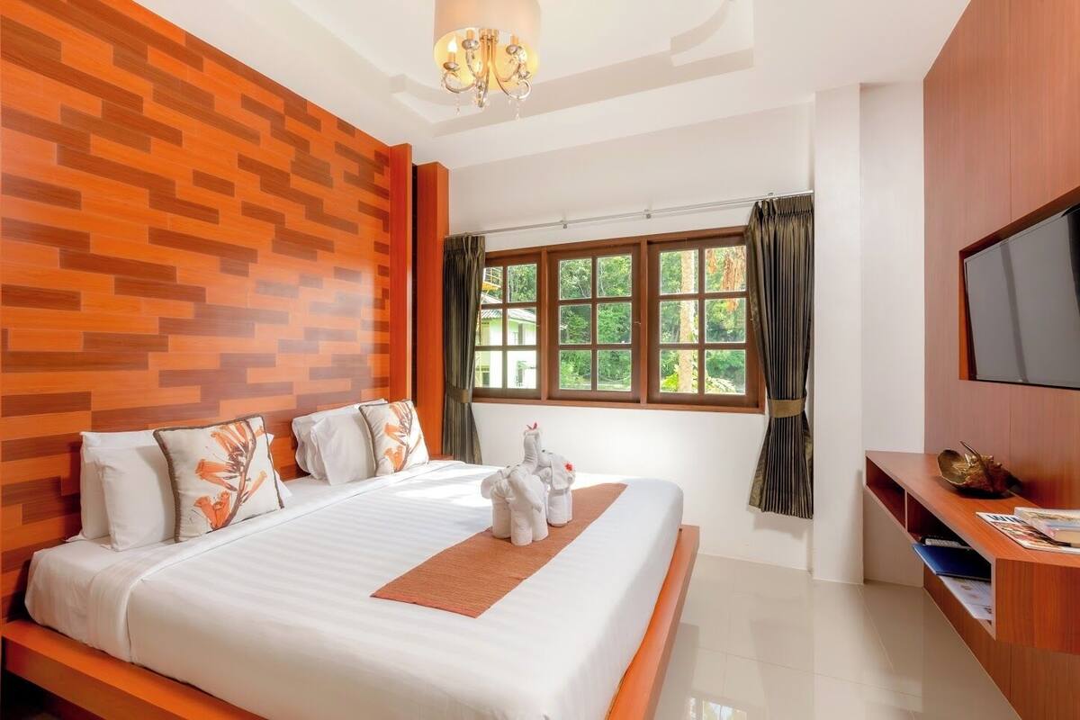 In-room safe, soundproofing, iron/ironing board (on request)