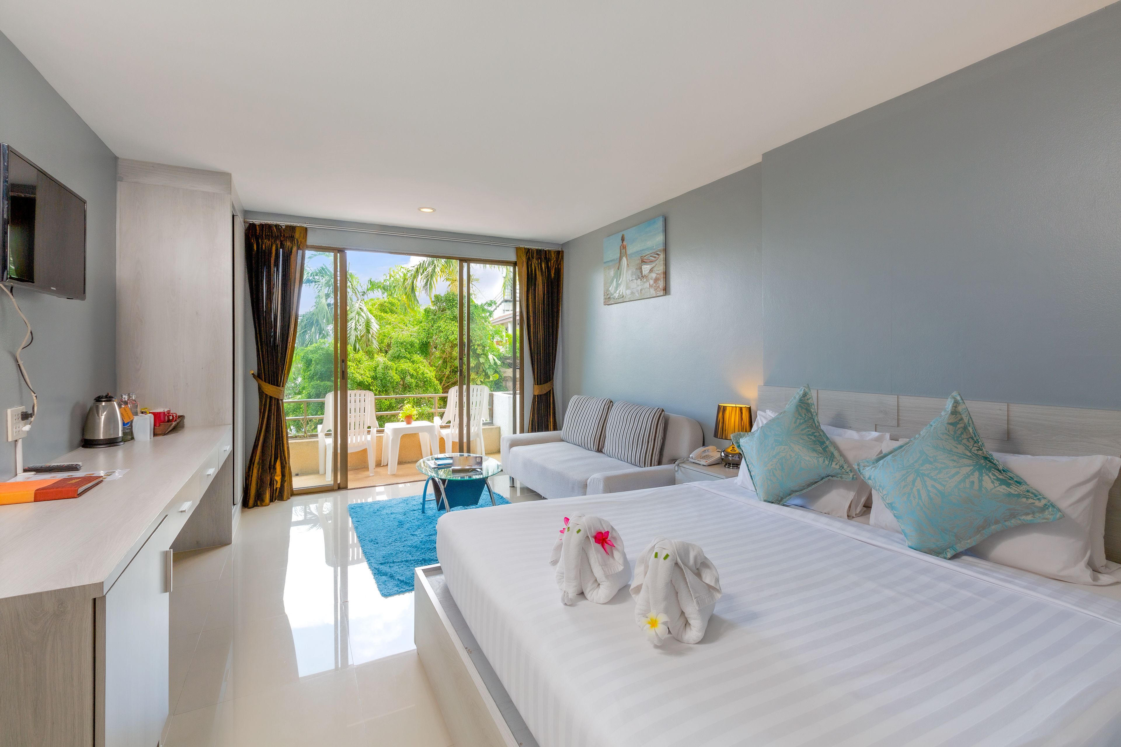 Grand Deluxe with Pool View | Floor plan