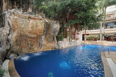 Club Bamboo Boutique Patong Beach Resort