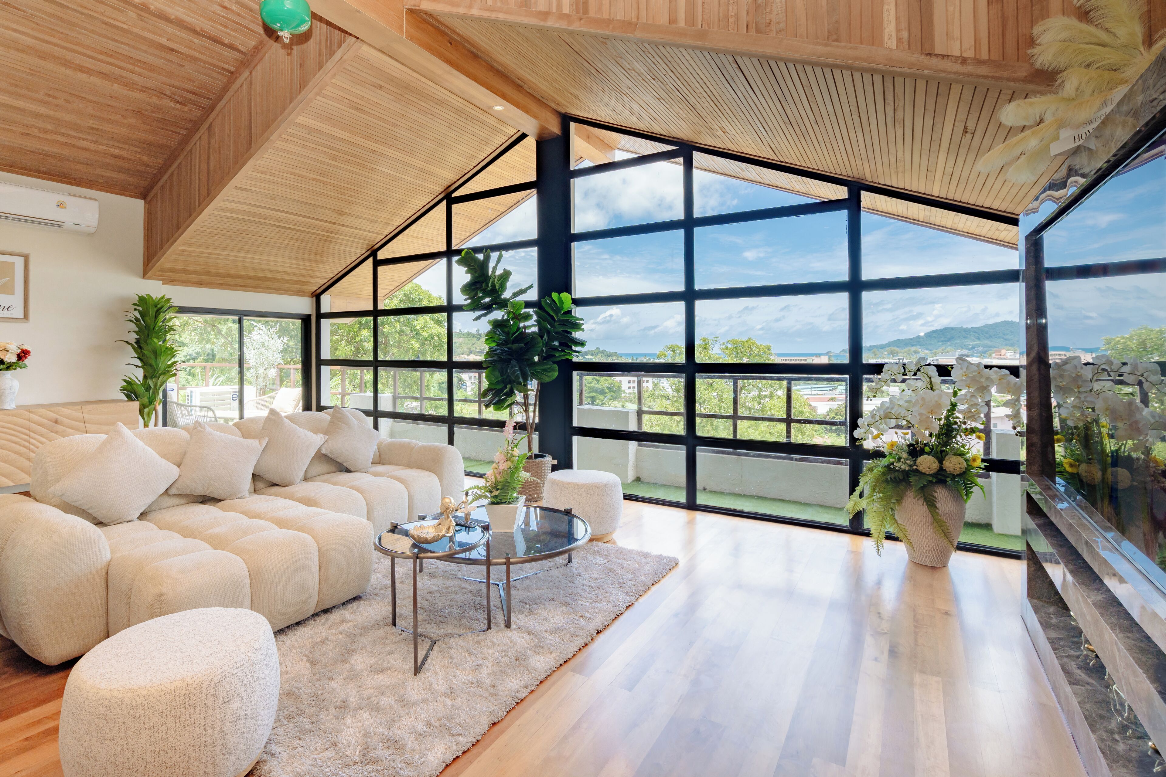 Luxury Penthouse Rooftop | Living area