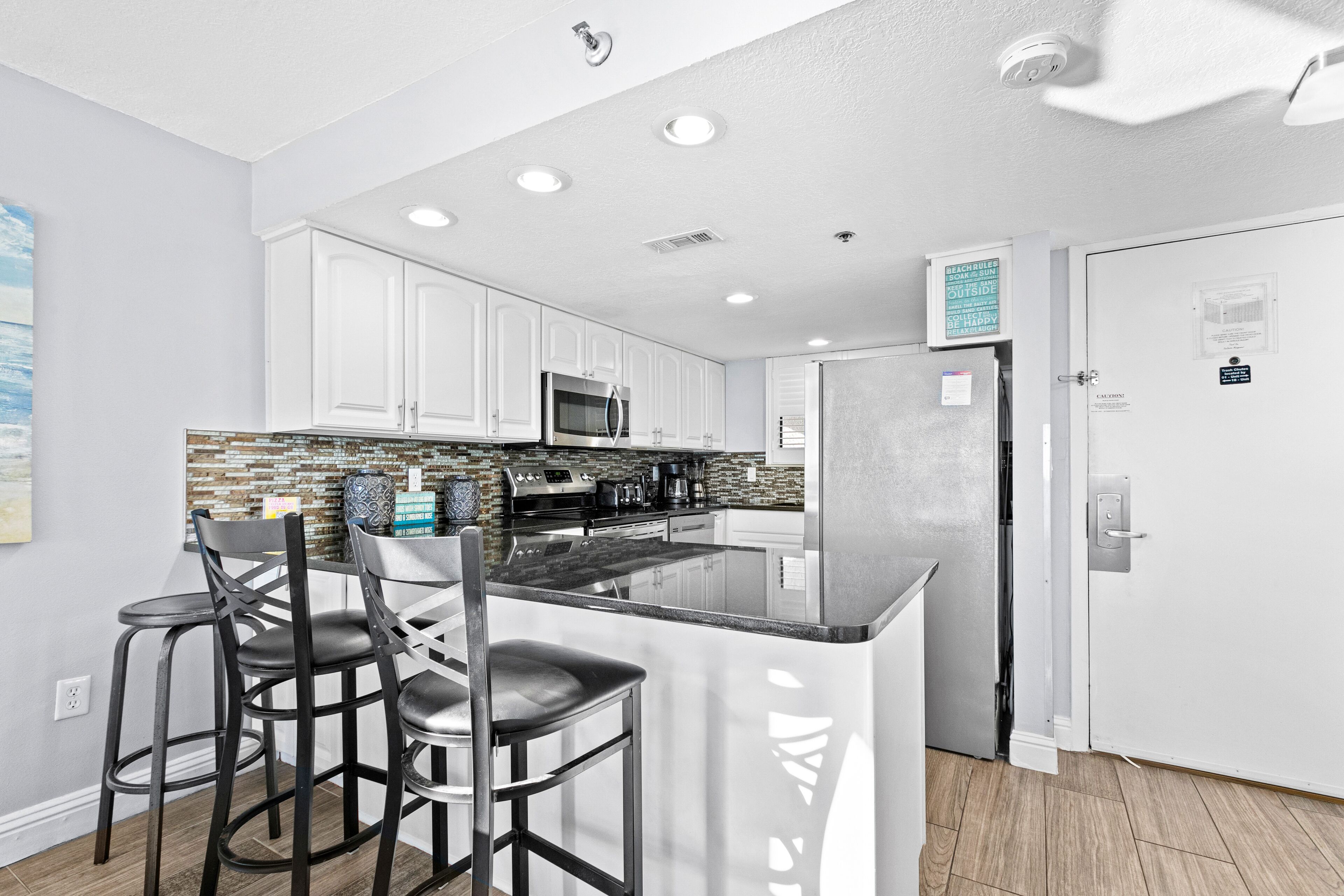 Condo, 2 Bedrooms (Sea View) | Private kitchen | Full-size fridge, microwave, oven, coffee/tea maker
