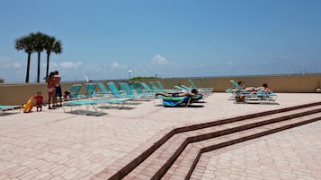 Sun deck