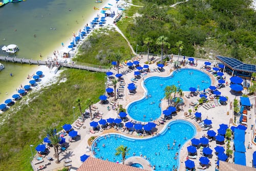Indoor pool, 8 outdoor pools, pool umbrellas, sun loungers
