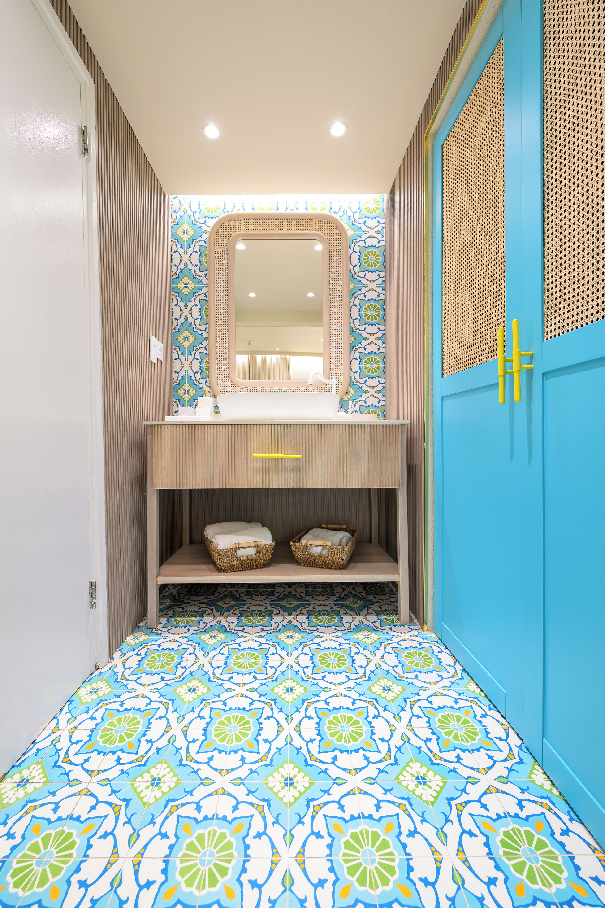 Photo - Trupial Hotel & Casino