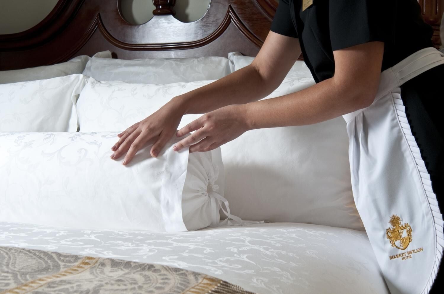 1 bedroom, frette italian sheets, premium bedding, down duvets