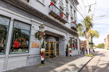 Hotel exterior and entrance at Market Pavilion Hotel