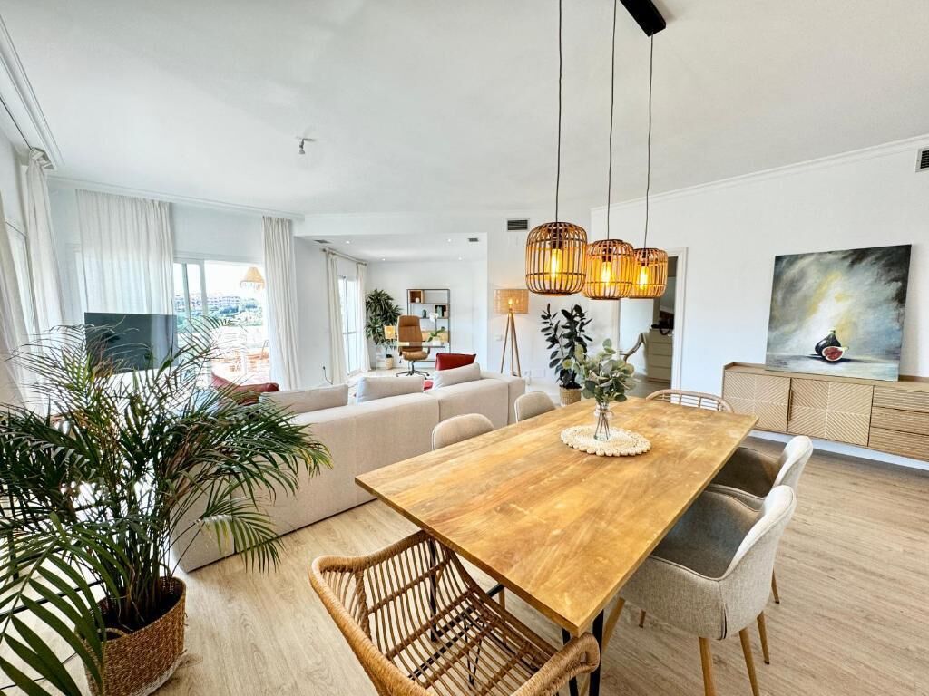 Esperanza Apartment. ESFCTU0000290280000707980000000000000000VFT/MA/761237 | Living area | 55-inch Smart TV with digital channels