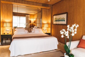 In-room safe, individually decorated, individually furnished, desk