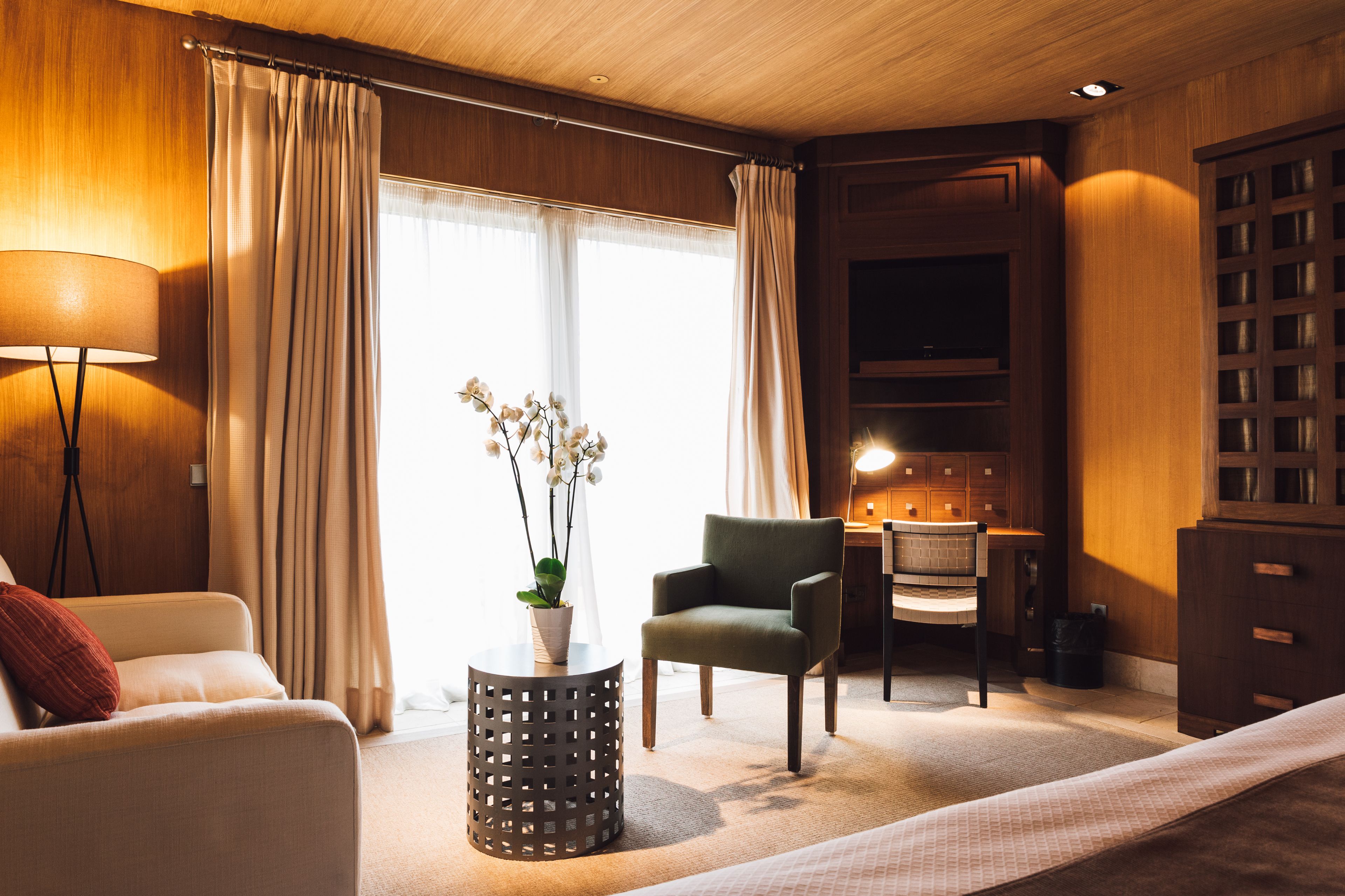 2 bedrooms, in-room safe, individually decorated, individually furnished