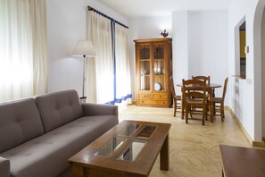 Flat-screen TV - Apartamentos Mexico (Vera)