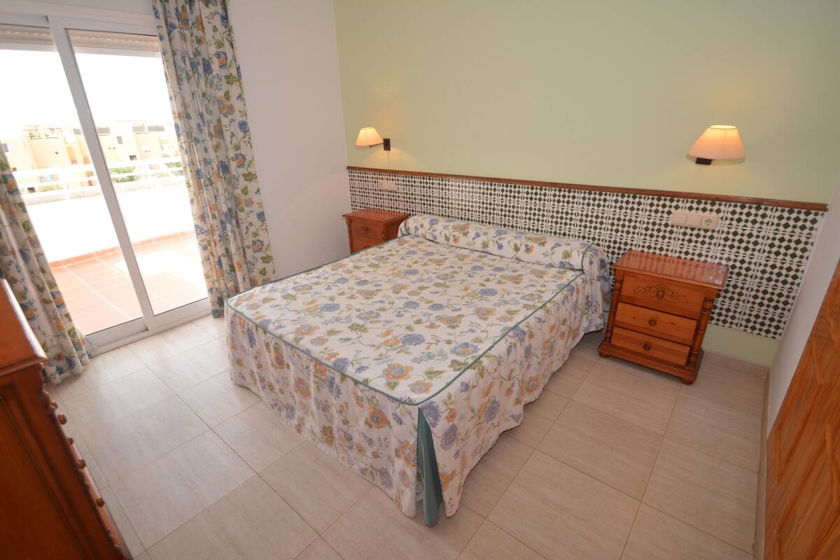 In-room safe, iron/ironing board, free WiFi, alarm clocks
