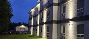 Super 8 by Wyndham Swan River MB