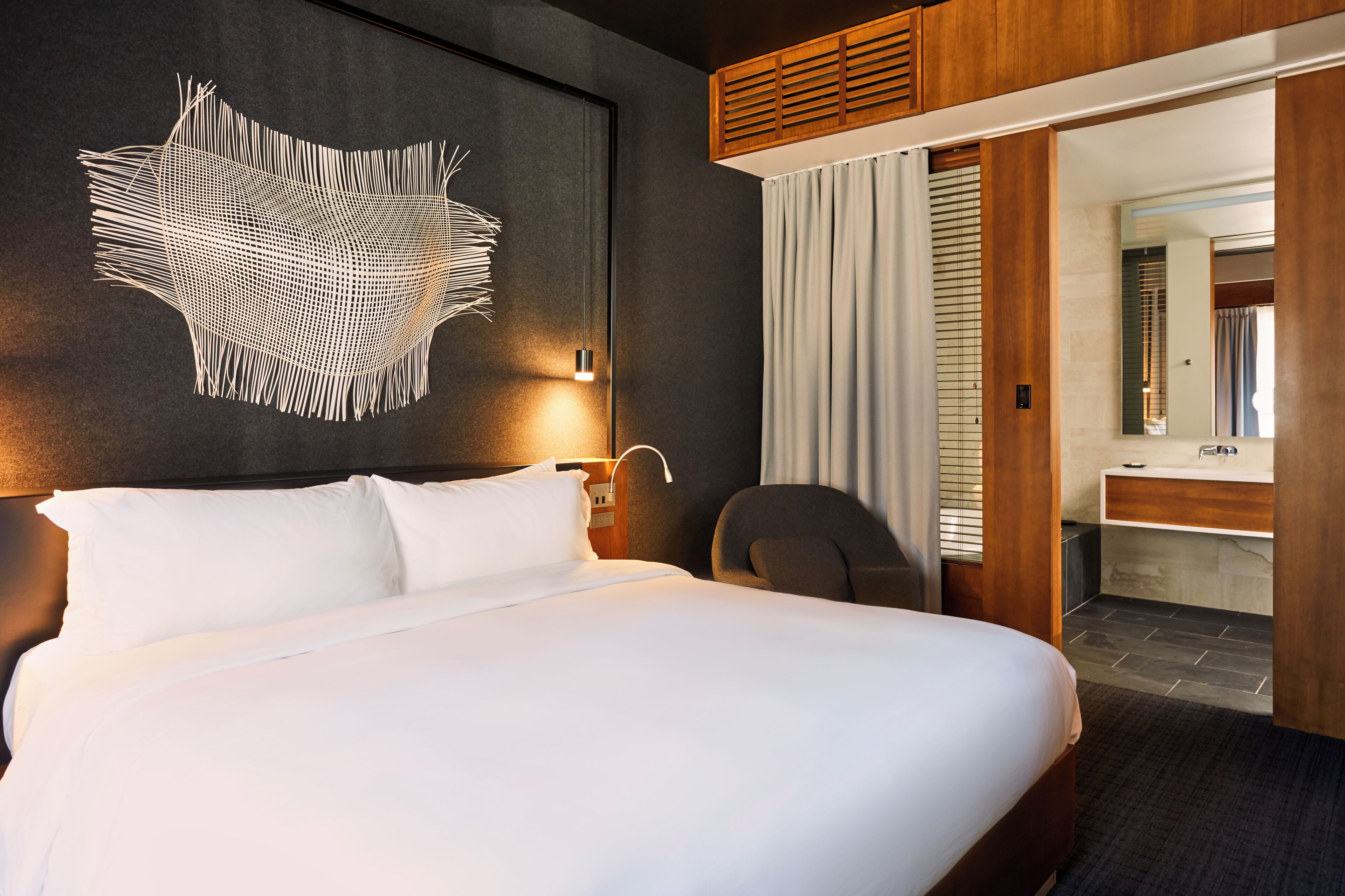 Egyptian cotton sheets, premium bedding, down comforters, minibar