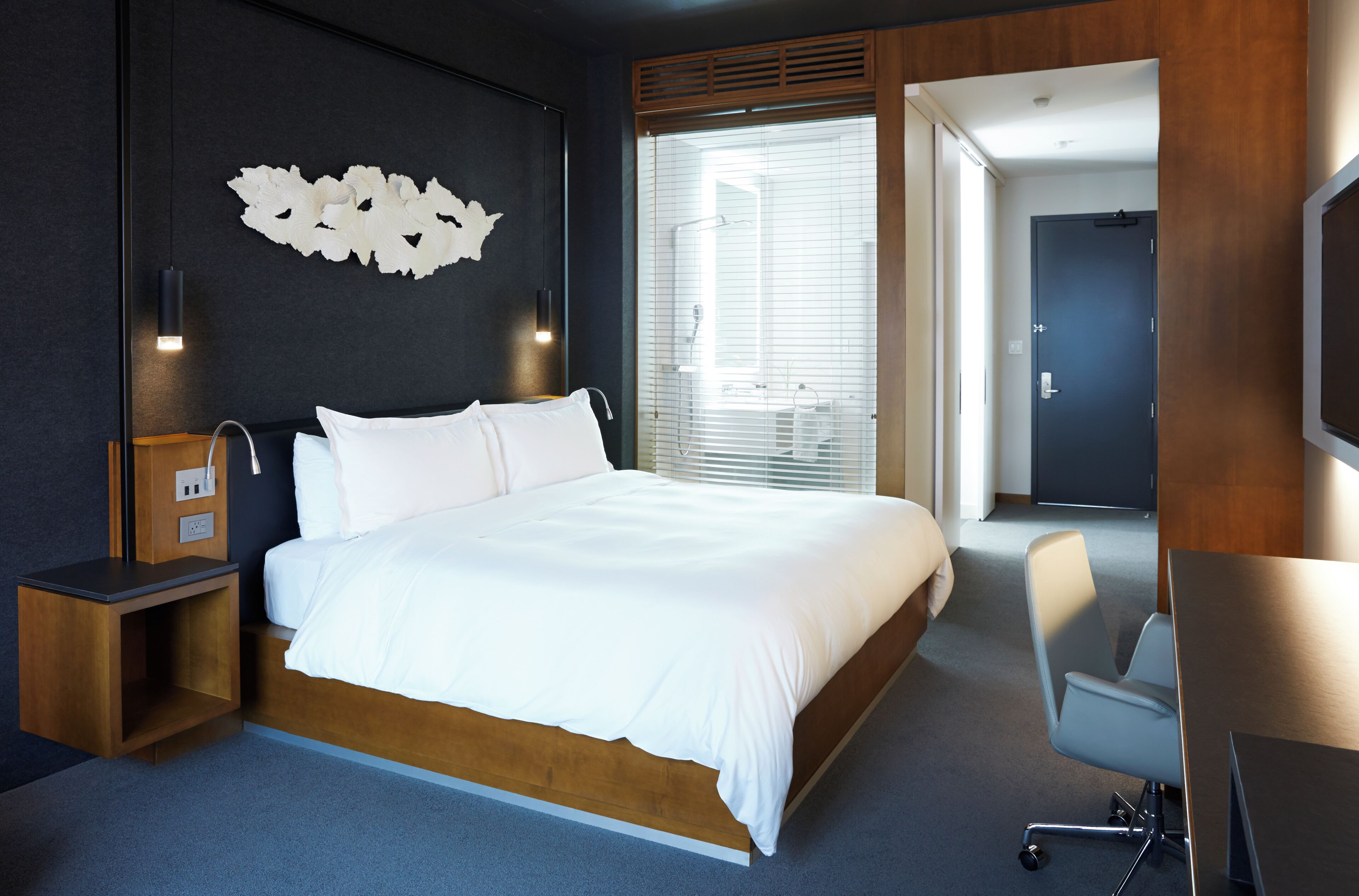 Egyptian cotton sheets, premium bedding, down comforters, minibar