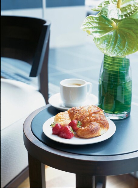 Le Germain Hotel Toronto - Image 25