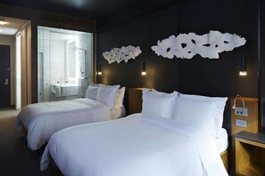 Jetted tub - Le Germain Hotel Toronto (Toronto)