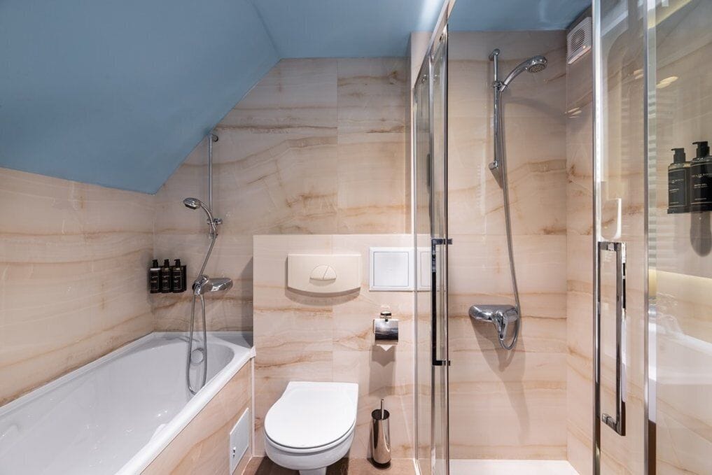 1 bedroom, premium bedding, down duvets, memory-foam beds