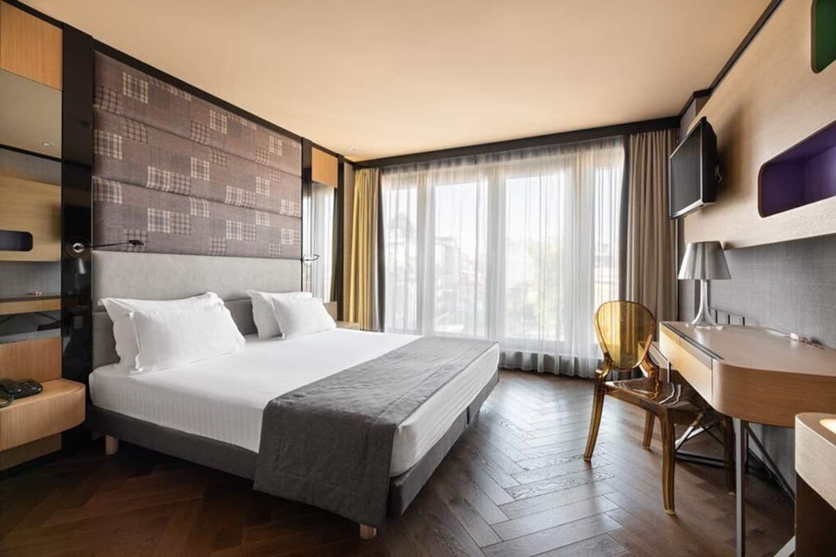 superior double room single use | 1 bedroom, premium bedding, down duvets, memory-foam beds