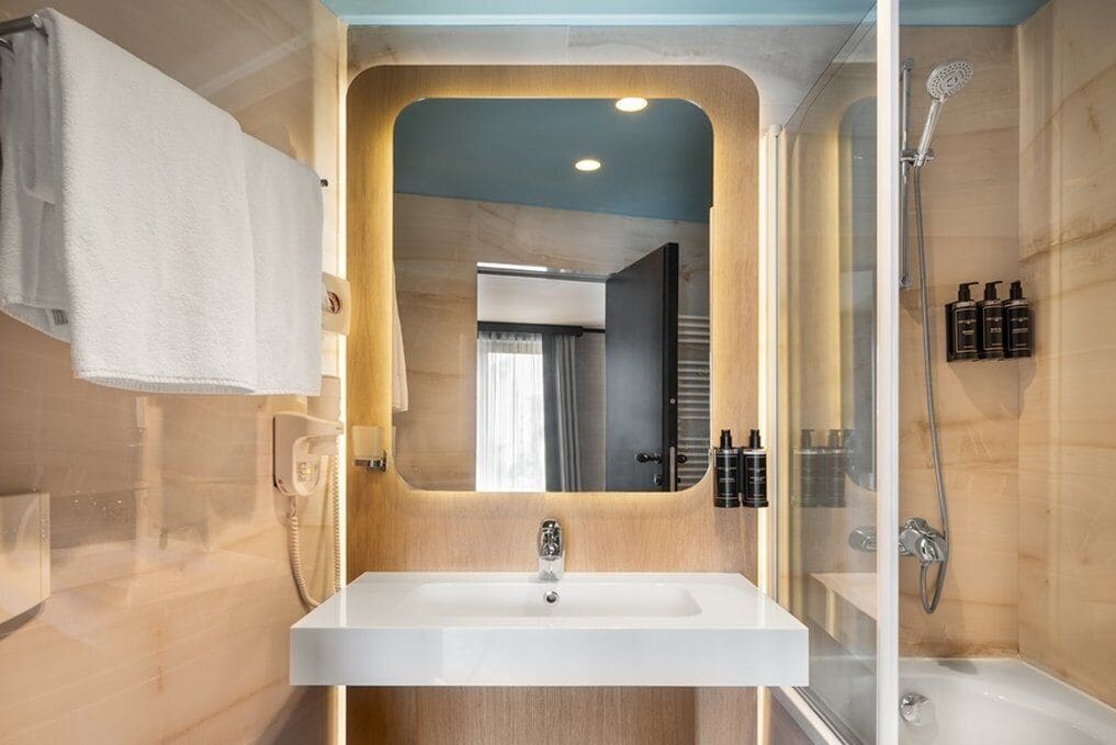 1 bedroom, premium bedding, down duvets, memory-foam beds