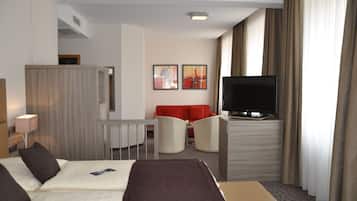 Suite – comfort, 1 soverom, ikke-røyk | Sengetøy av topp kvalitet, minibar, lydisolert og wi-fi (inkludert)