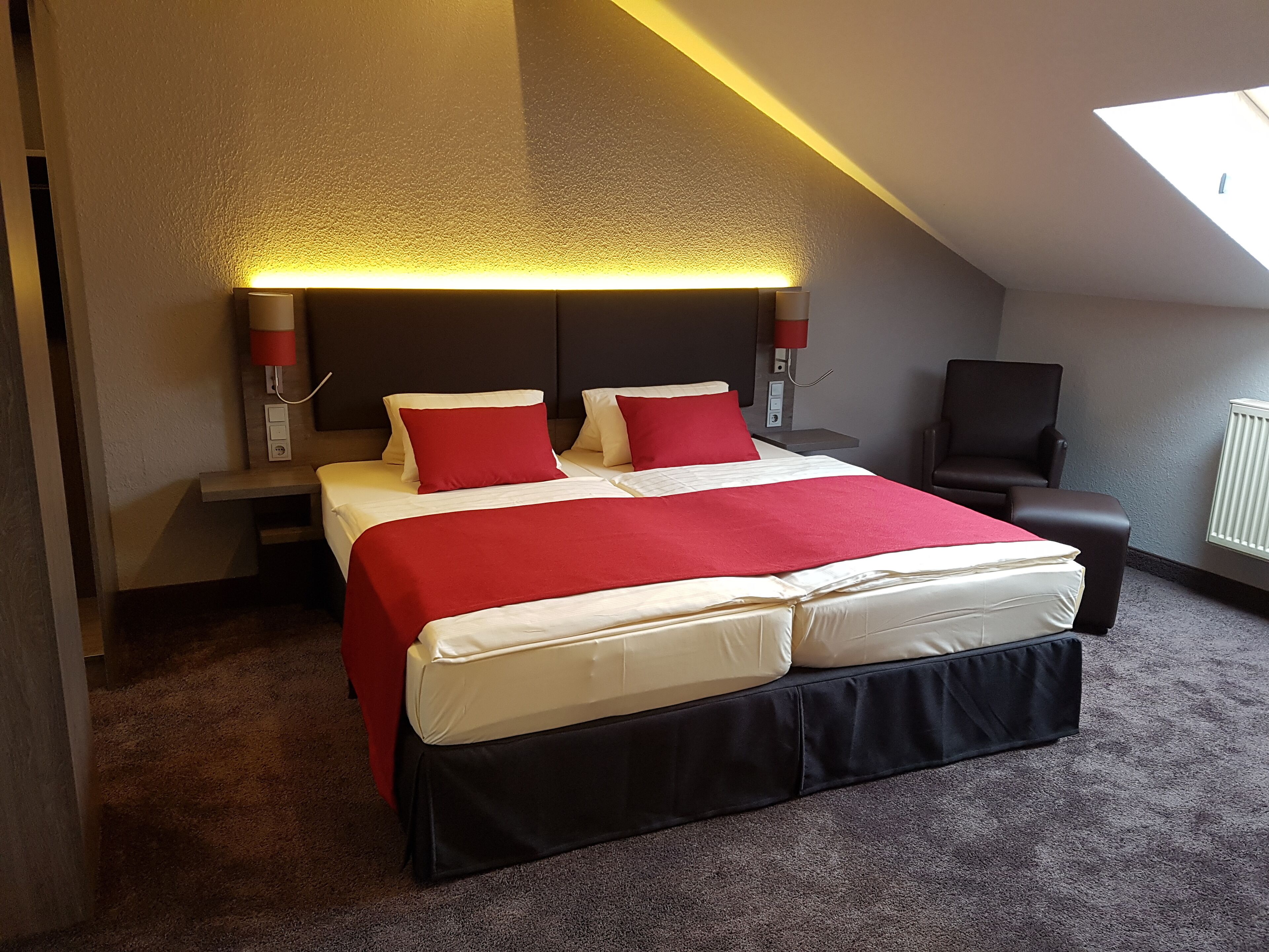 Suite – comfort, 1 soverom, ikke-røyk | Sengetøy av topp kvalitet, minibar, lydisolert og wi-fi (inkludert)