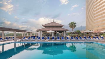 Outdoor pool, sun loungers