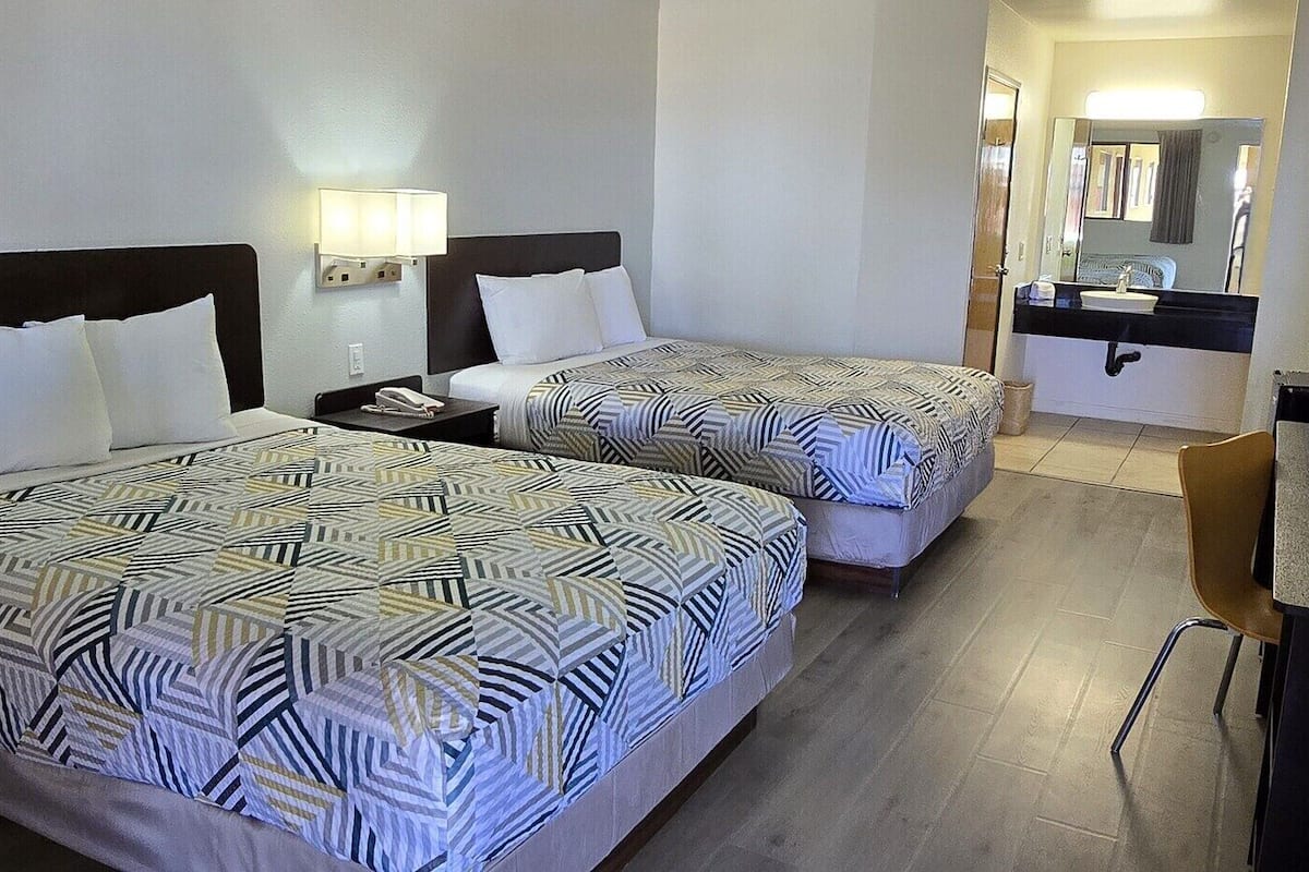 Free cribs/infant beds, free WiFi, bed sheets