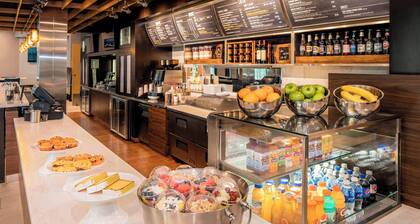 Courtyard by Marriott Boston Brookline