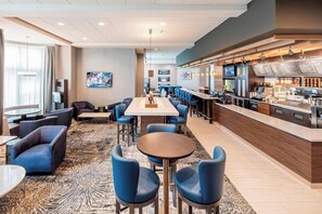 Breakfast and dinner served - Courtyard by Marriott Boston Brookline (Brookline)