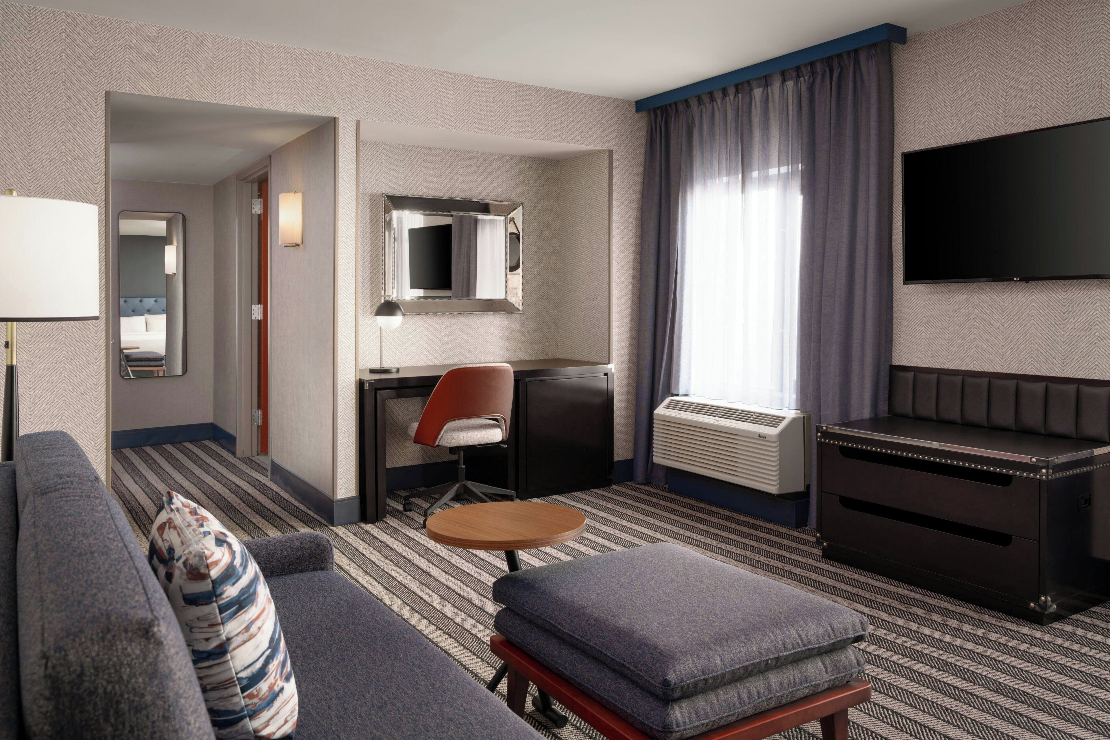 Junior Suite, 1 Bedroom | Premium bedding, pillowtop beds, in-room safe, desk